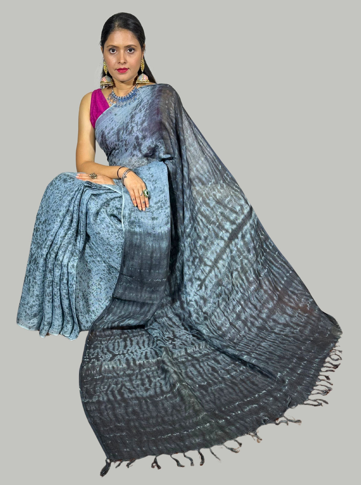 tye and dye grey colour handloom linen saree