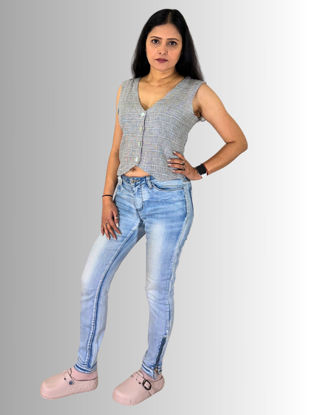 Handloom Grey Check Linen West Coat Top – Stylish Sleeveless Ethnic Layering Jacket for Women